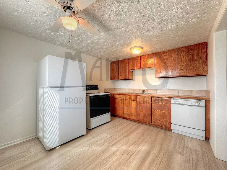 1428 W 6th Ave — Photo 21