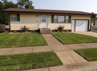 4204 16th St, Columbus, NE 68601