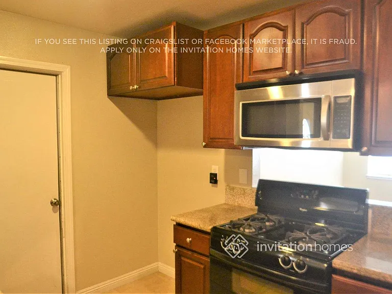 810 Trinidad Way — Photo 4