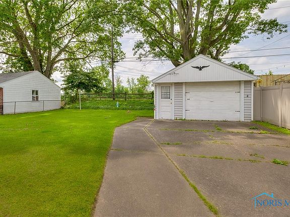 3rd image of 301 Northdale Dr