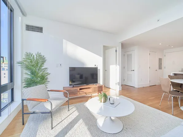 531 Myrtle Avenue 3G image 2 of 20