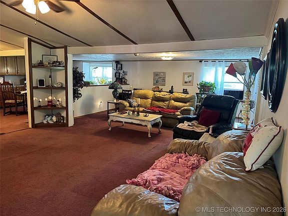 5th image of 16092 Donna Ln