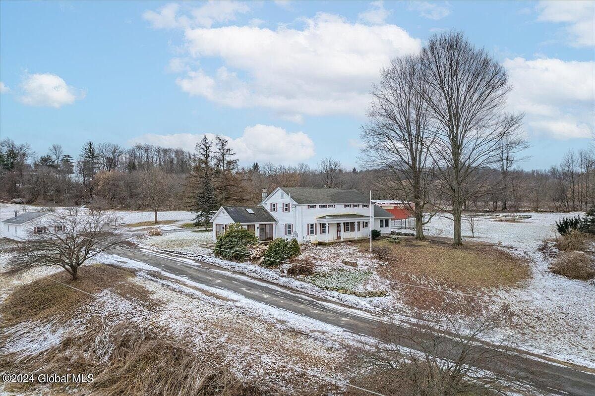 1st image of 124 Dutchess Drive