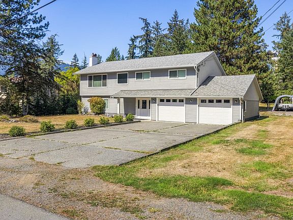 2nd image of 2815 Ortona Rd