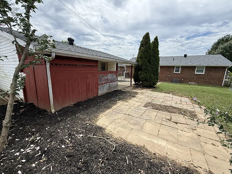 1813 Standish Pl — Photo 8