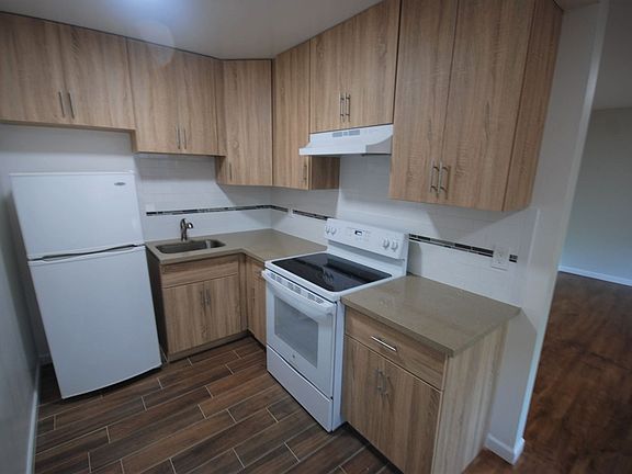 5th image of 1427 El Camino Real APT 10