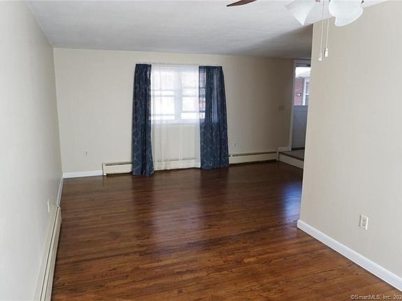 4th image of 894 Burnside Ave APT 12