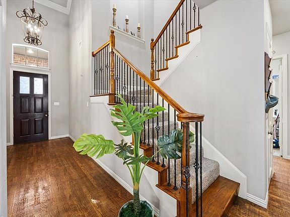 4th image of 5315 Sun Meadow Dr