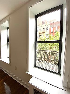3rd image of 222 E 89th St APT 10
