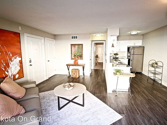 2nd image of 4912 Grand Ave #4