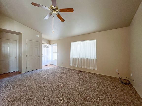 3rd image of 204 21st Ave W