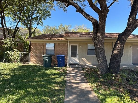 2nd image of 917 Dryden Ave #B