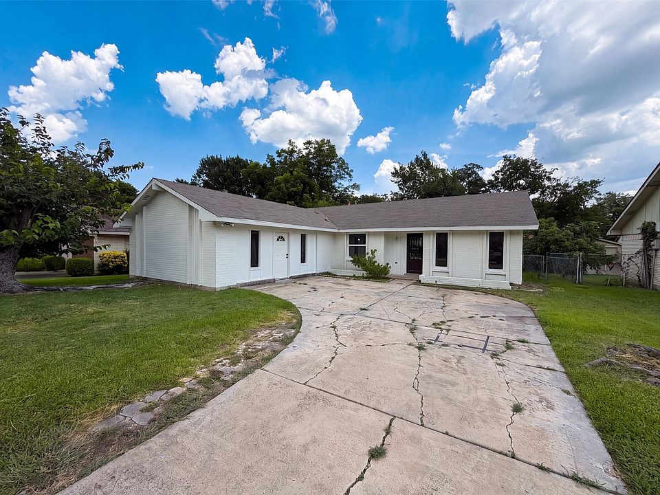 1st image of 414 Meadowhill Dr