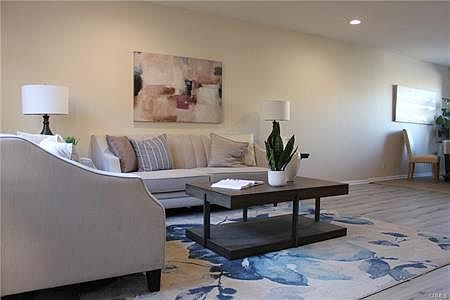2nd image of 10848 Walnut St #4
