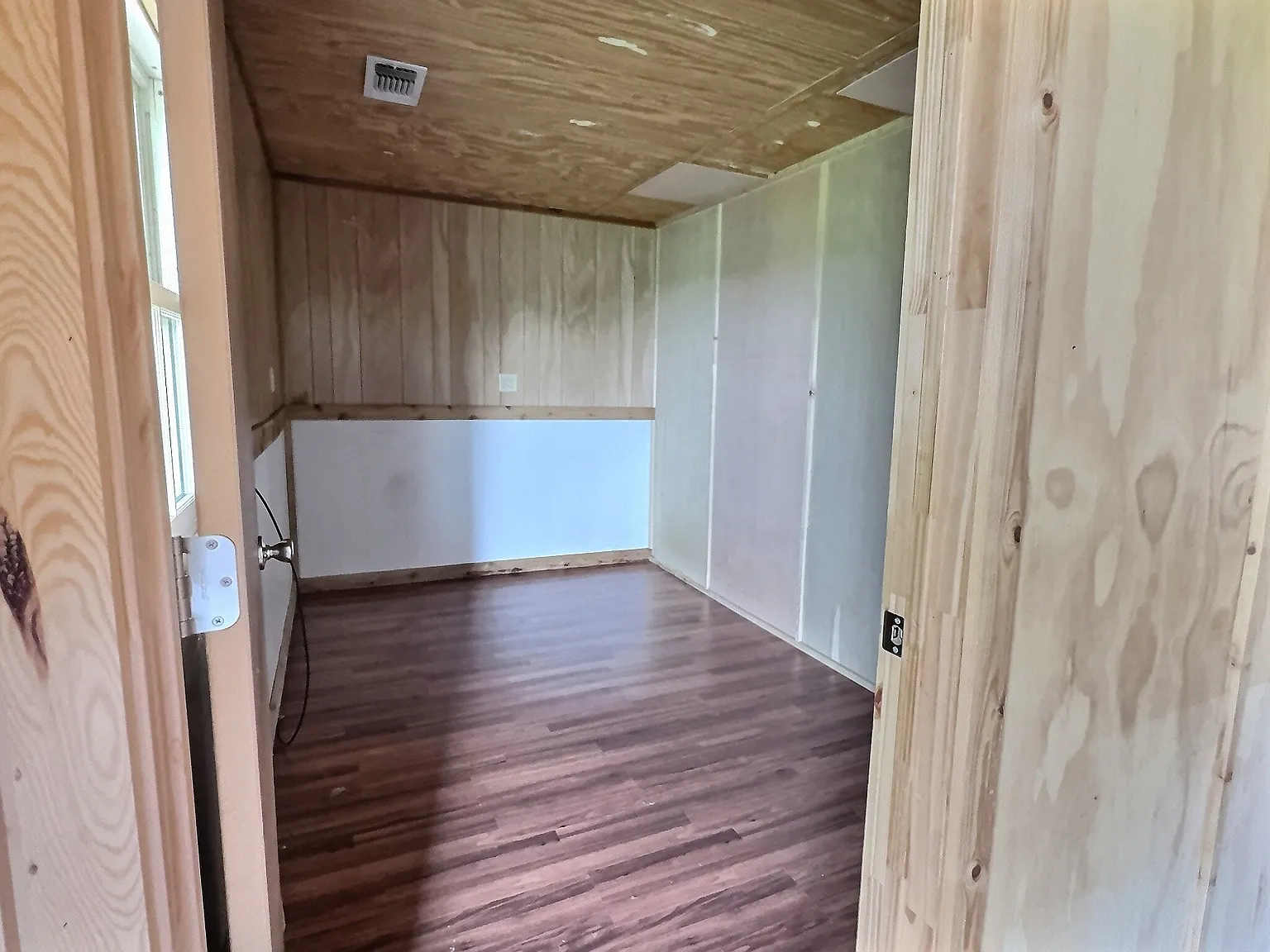 2 bed, 720 sqft, $1,800 — Photo 2