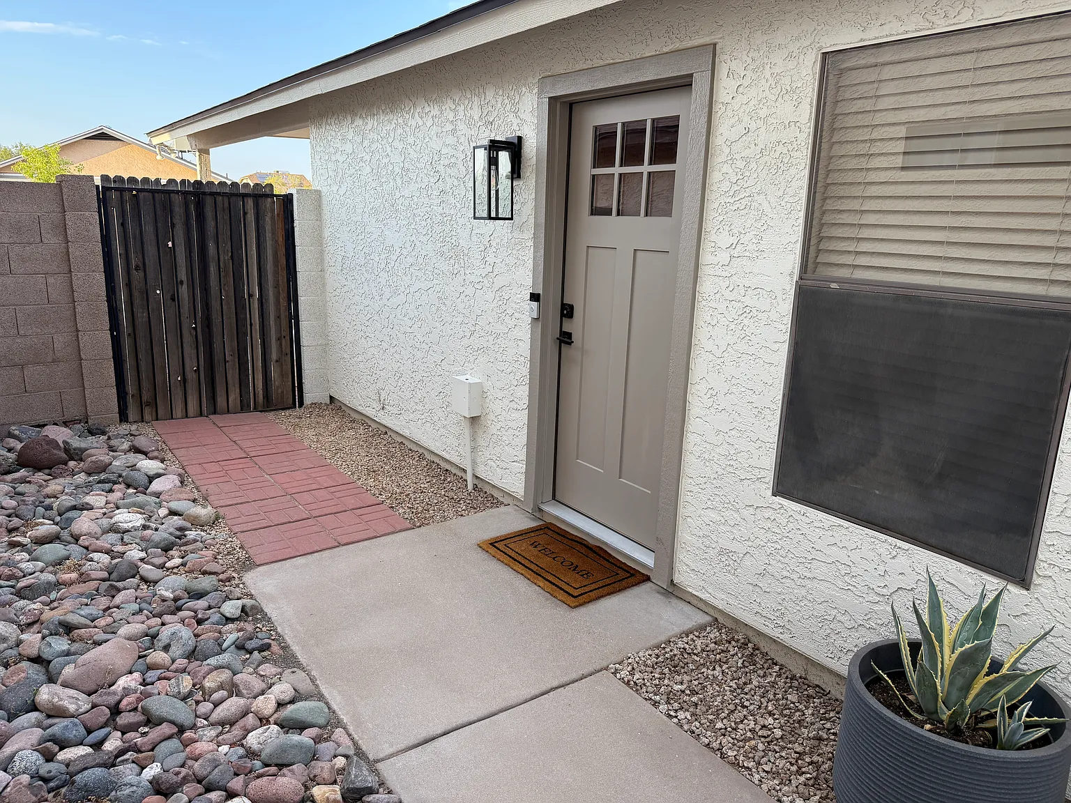3 bed, 1287 sqft, $1,995 — Photo 4