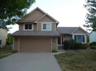 15149 Hawthorn Dr, Clive, IA 50325
