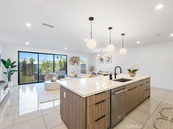 348 Huddle Springs Way, Palm Springs, CA 92264