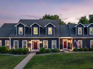 2267 Saint Andrews Cir, Bettendorf, IA 52722