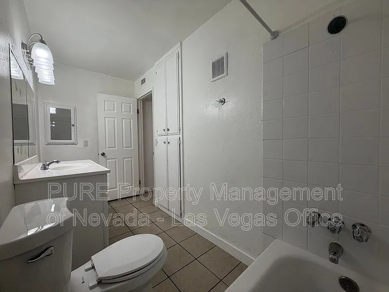 1405 Vegas Valley Dr #193-bldg 20 — Photo 26