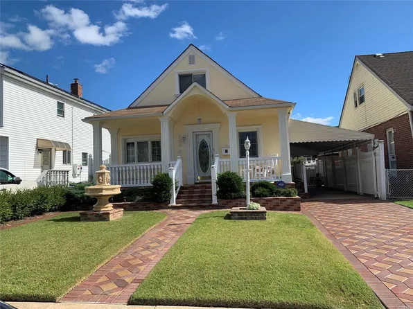 12051 234th St, Cambria Heights, NY 11411