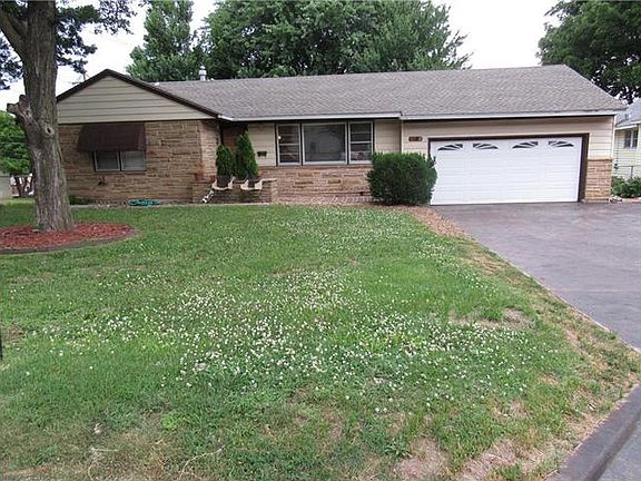 2nd image of 4146 Silver Ave