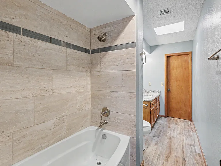505 NW 137th St — Photo 17