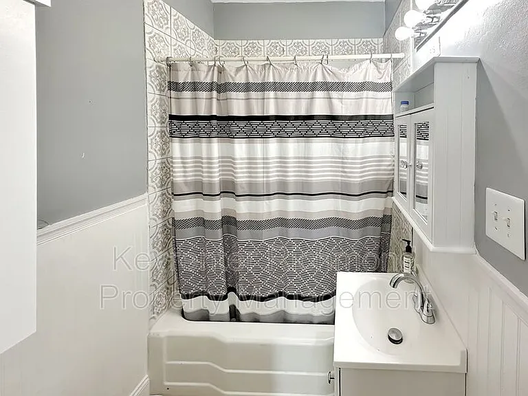 3716 Stockton St — Photo 9