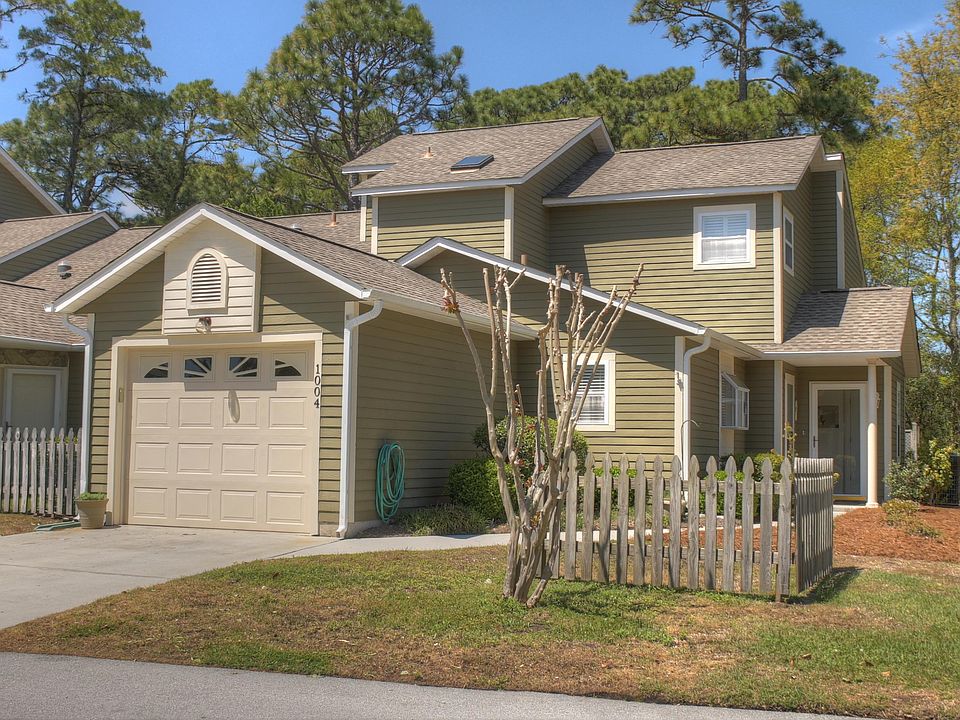 1st image of 1004 Cedarwood Village
