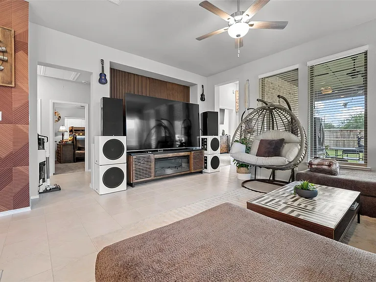 8727 Gleaming Village Way — Photo 15