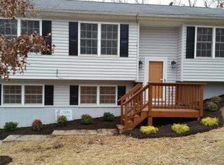 701 Buntline Dr, Winchester, VA 22602