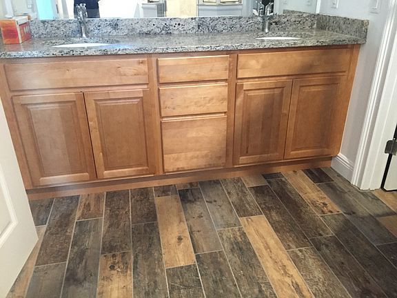 3rd image of 4648 Saxon Dr