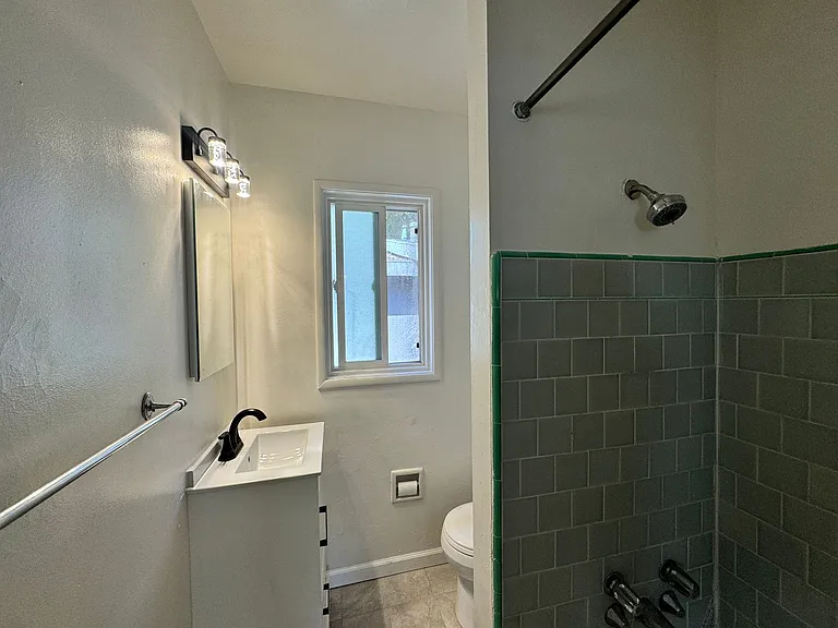 2715 F Street — Photo 6