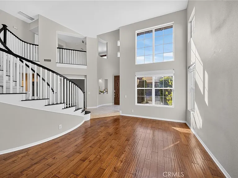 6 Westchester Ct — Photo 32