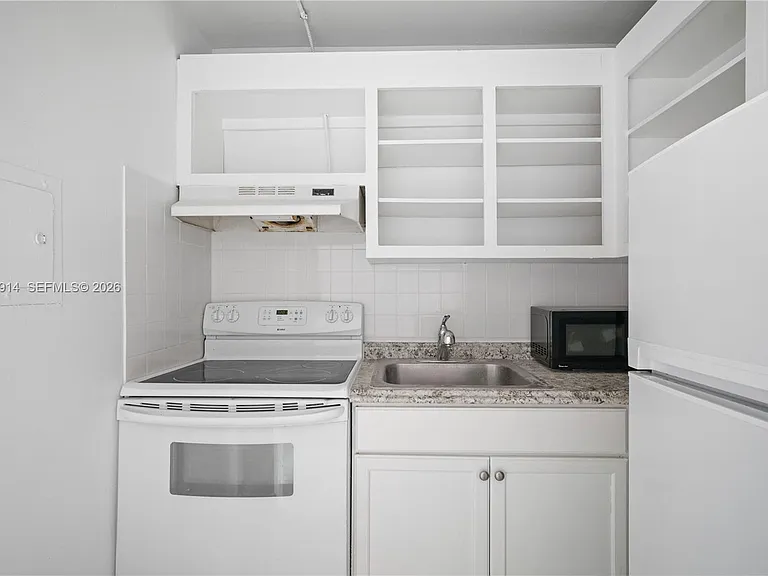 7904 West Dr #605 — Photo 10