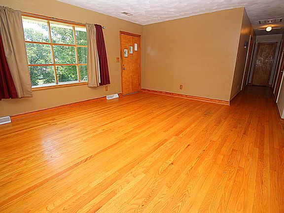 5th image of 5037 Northwood Dr NW