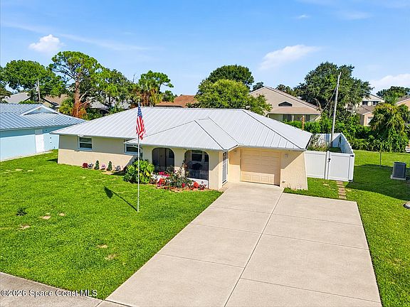 2nd image of 1320 Johns Cir