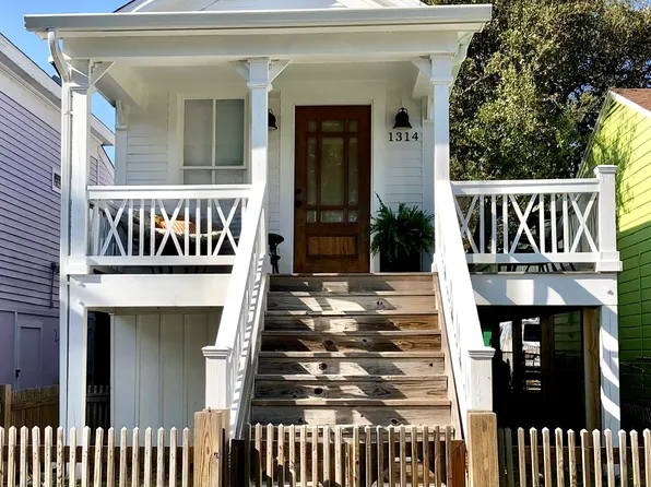 1314 Avenue M 1/2, Galveston, TX 77550
