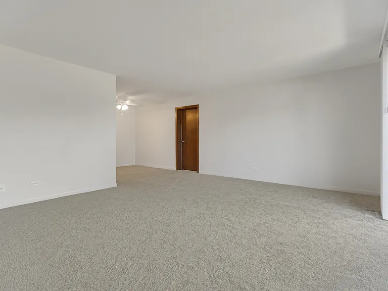 117 Cotuit Ct — Photo 8