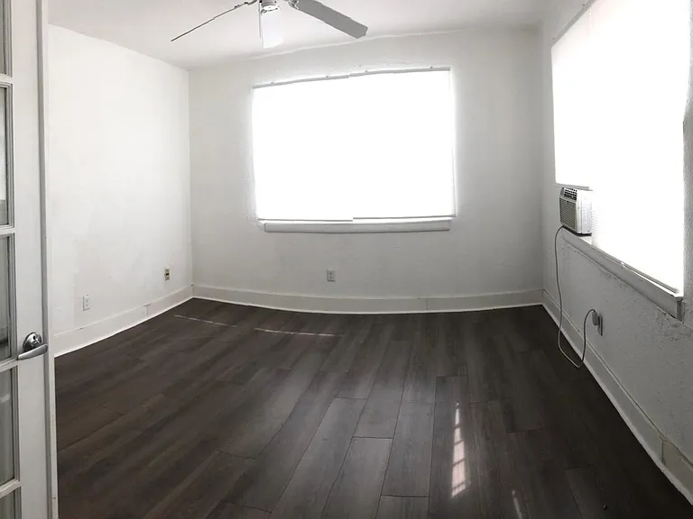 4634 N Florida Ave #1/2 — Photo 10