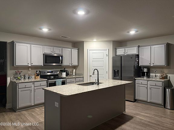 2nd image of 6439 Eastland Cir