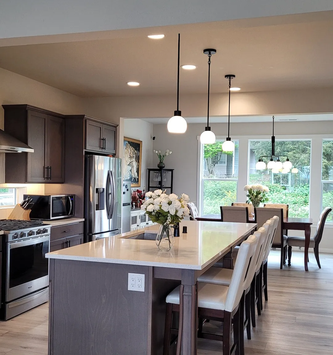 5 bed, 3032 sqft, $5,000 — Photo 3