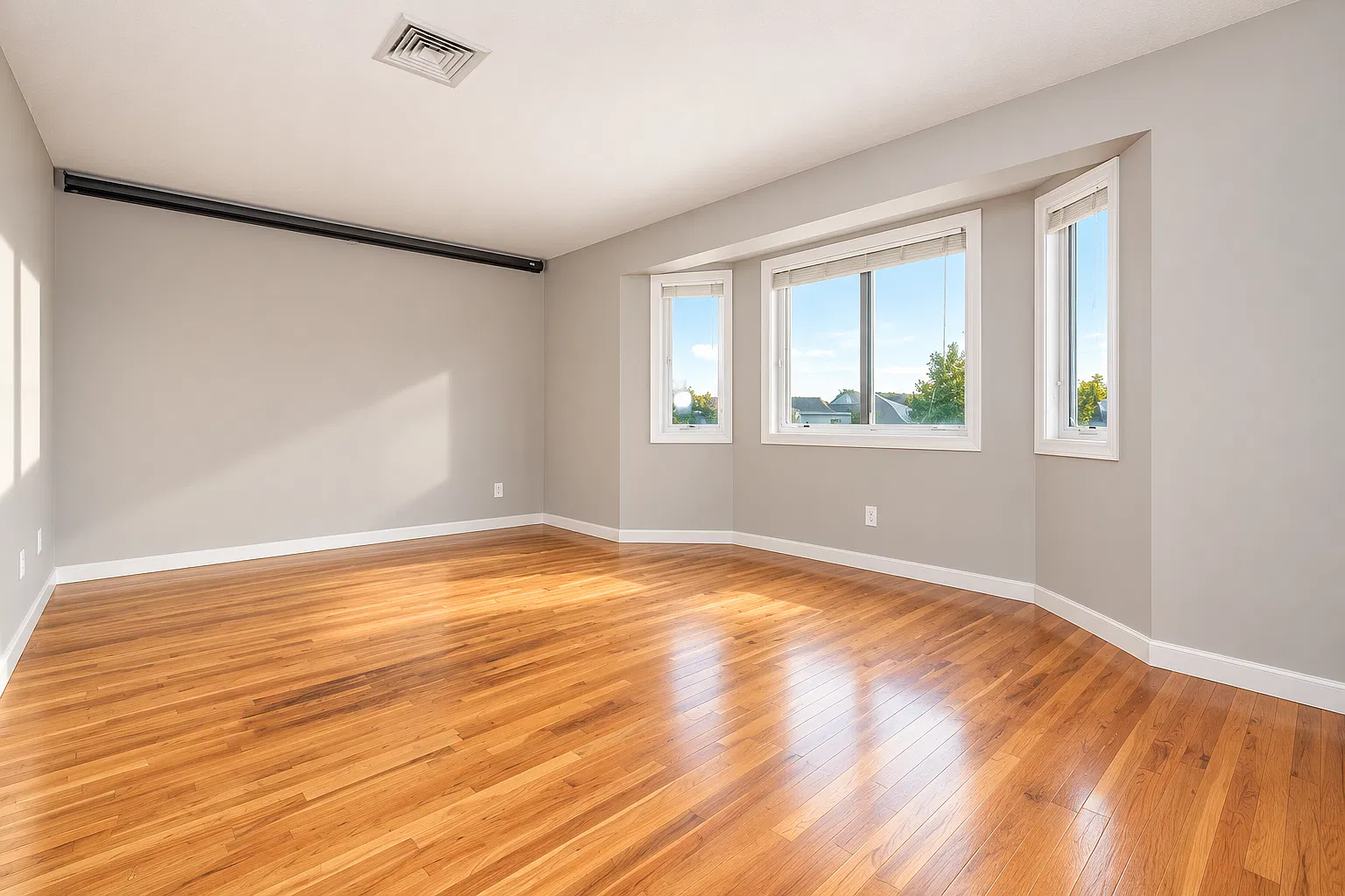 2 bed, 1009 sqft, $3,100 — Photo 3