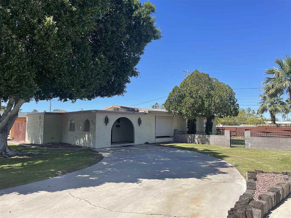 1st image of 216 E Palo Verde St