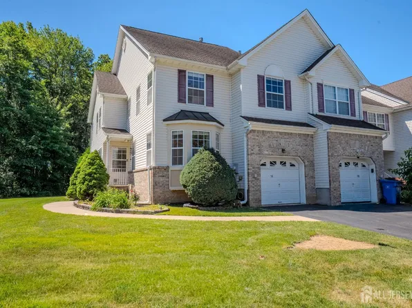 16 Hawthorne Rd, North Brunswick, NJ 08902