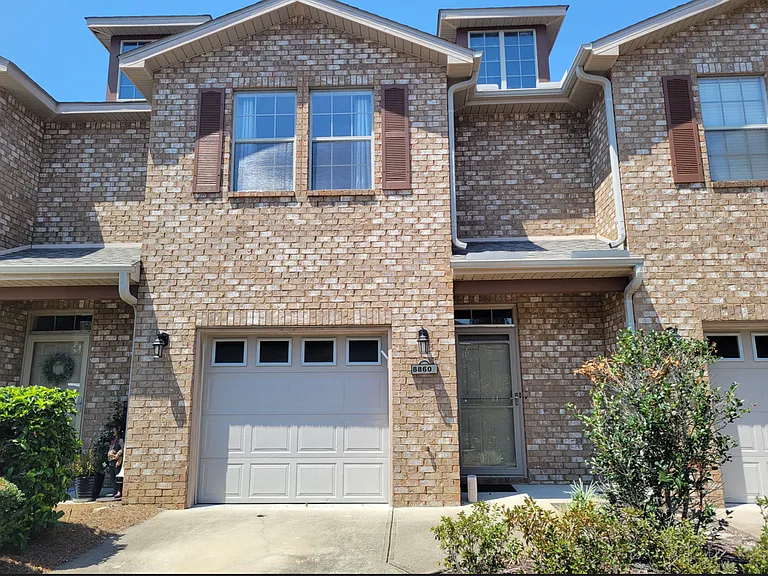 8860 Brown Pelican Cir #8860 — Photo 1
