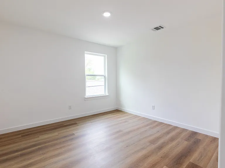 8210 Sparta St #B — Photo 16