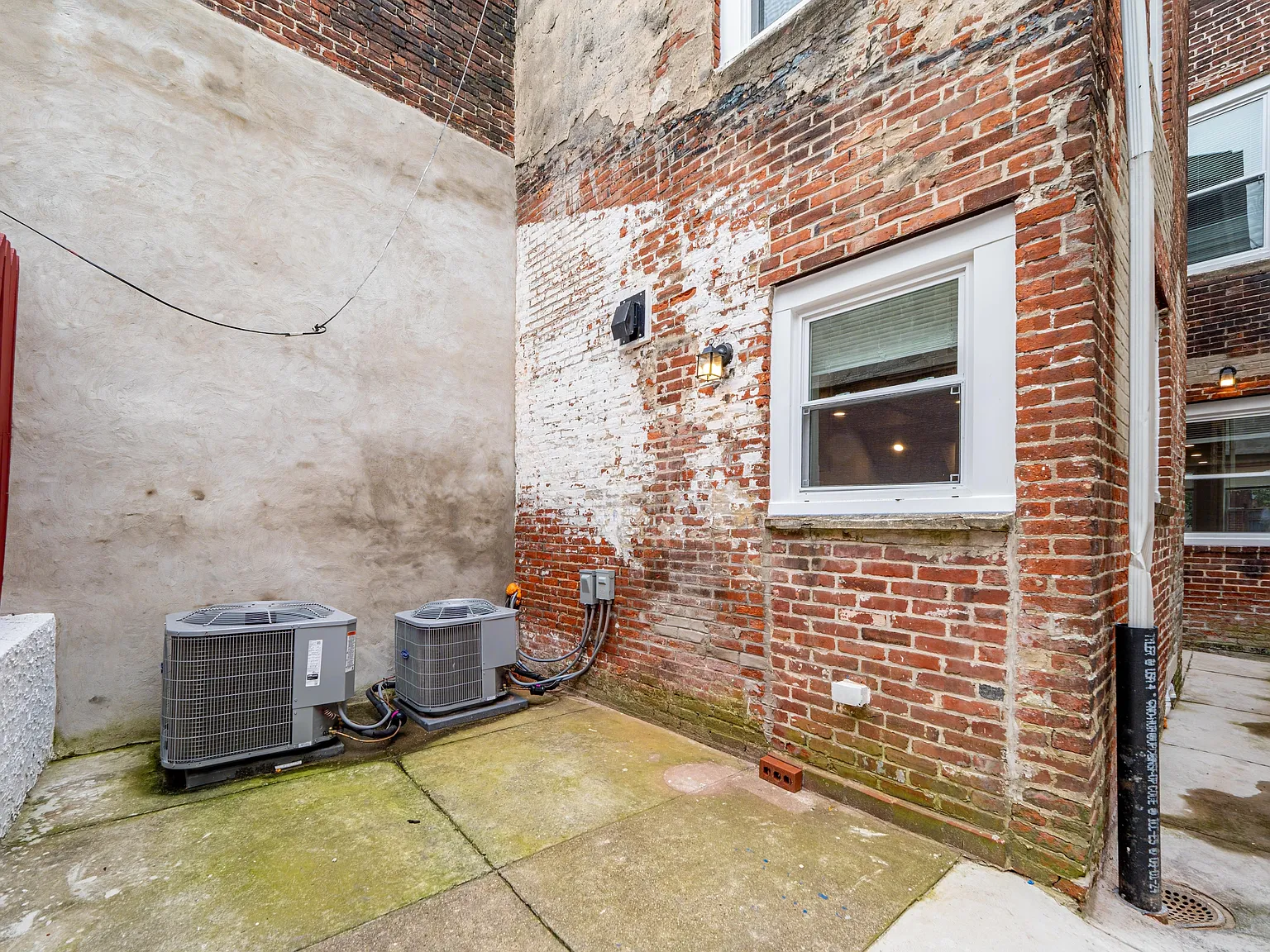 161 Brown Street - 1 — Photo 3