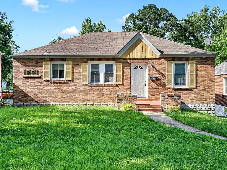 7815 Cler Ave — Photo 1