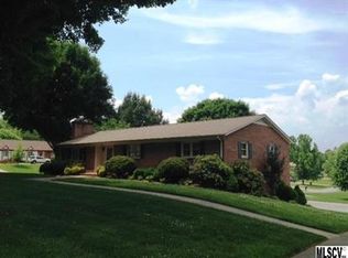 3640 10th Street Dr NE, Hickory, NC 28601
